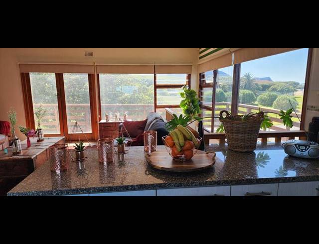 2 BEDROOM HOUSE FOR SALE IN KLEINBAAI